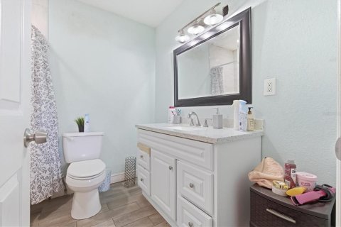 Casa en venta en Tampa, Florida, 4 dormitorios, 181.72 m2 № 2215017 - foto 16