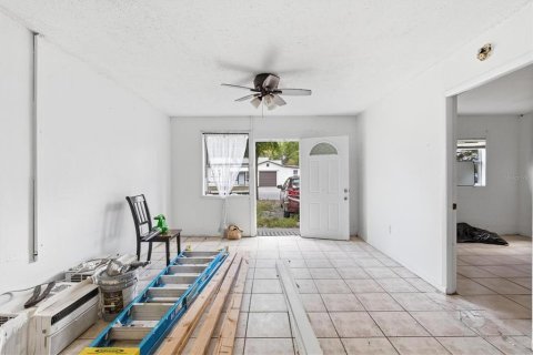Casa en venta en Tampa, Florida, 4 dormitorios, 181.72 m2 № 2215017 - foto 28