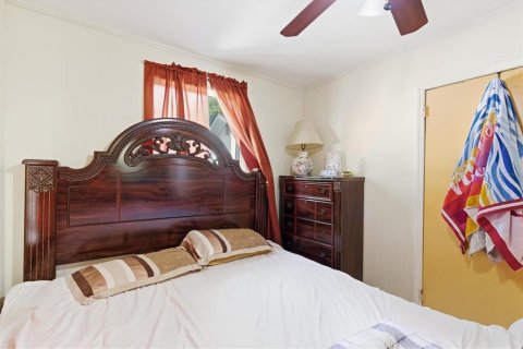Casa en venta en Tampa, Florida, 4 dormitorios, 181.72 m2 № 2215017 - foto 8