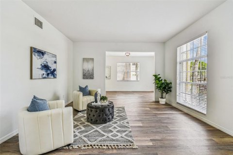House in Wesley Chapel, Florida 5 bedrooms, 299.15 sq.m. № 1878043 - photo 11