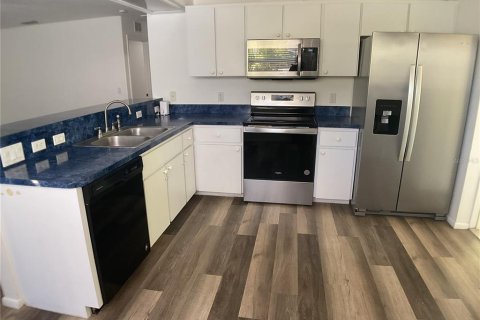 Immobilier commercial à vendre à Punta Gorda, Floride: 4 chambres, 198.07 m2 № 2211768 - photo 13