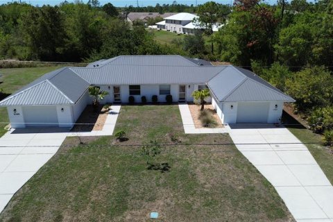 Immobilier commercial à vendre à Punta Gorda, Floride: 4 chambres, 198.07 m2 № 2211768 - photo 3