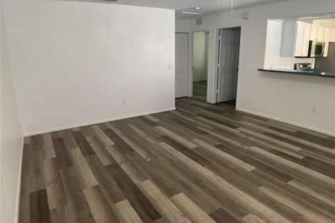 Immobilier commercial à vendre à Punta Gorda, Floride: 4 chambres, 198.07 m2 № 2211768 - photo 7