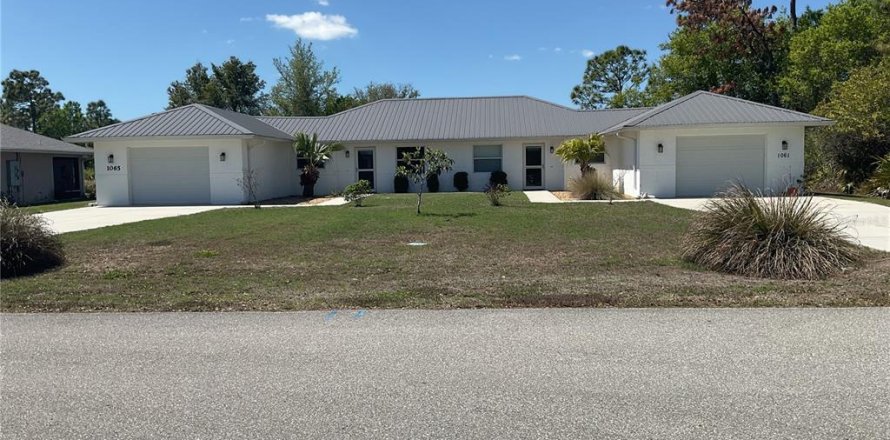 Immobilier commercial à Punta Gorda, Floride 4 chambres, 198.07 m2 № 2211768