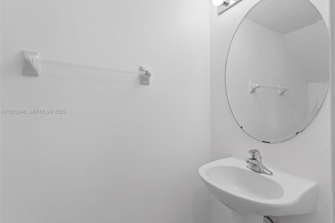 Copropriété à louer à Doral, Floride: 2 chambres, 101.08 m2 № 1982427 - photo 15