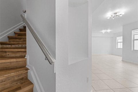 Copropriété à louer à Doral, Floride: 2 chambres, 101.08 m2 № 1982427 - photo 20