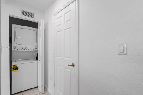 Copropriété à louer à Doral, Floride: 2 chambres, 101.08 m2 № 1982427 - photo 13