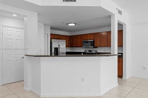 Copropriété à louer à Doral, Floride: 2 chambres, 101.08 m2 № 1982427 - photo 7