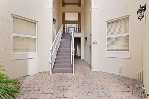 Copropriété à louer à Doral, Floride: 2 chambres, 101.08 m2 № 1982427 - photo 2