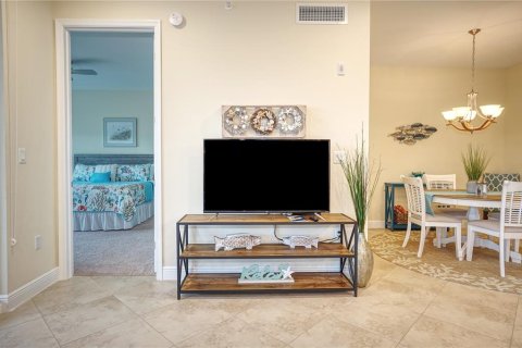 Condo in Bradenton, Florida, 3 bedrooms  № 1914903 - photo 14