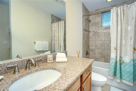 Condo in Bradenton, Florida, 3 bedrooms  № 1914903 - photo 28