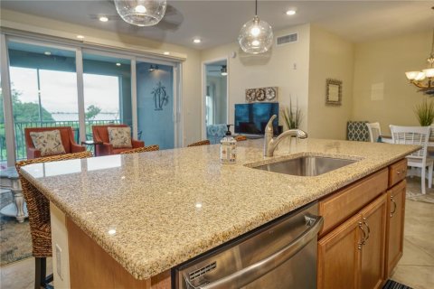 Condo in Bradenton, Florida, 3 bedrooms  № 1914903 - photo 17