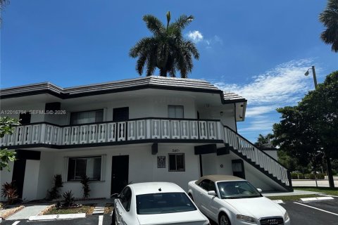 Propiedad comercial en venta en Wilton Manors, Florida № 2154049 - foto 2