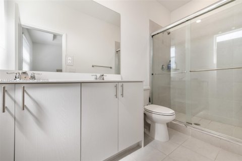 Купить таунхаус в Хомстед, Флорида 3 спальни, 123.37м2, № 1946993 - фото 19