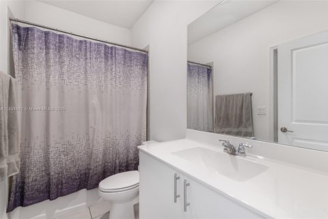 Купить таунхаус в Хомстед, Флорида 3 спальни, 123.37м2, № 1946993 - фото 15