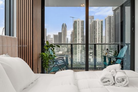 Condo in Miami, Florida, 2 bedrooms № 2046912 - photo 15