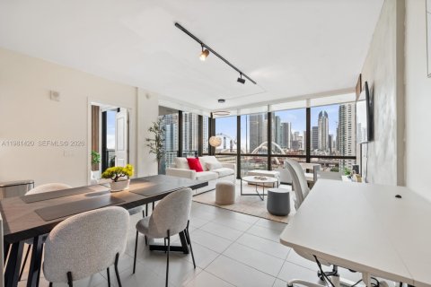 Condo in Miami, Florida, 2 bedrooms № 2046912 - photo 7