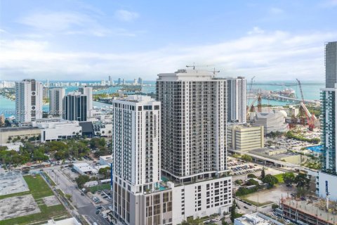 Condo in Miami, Florida, 2 bedrooms  № 2046912
