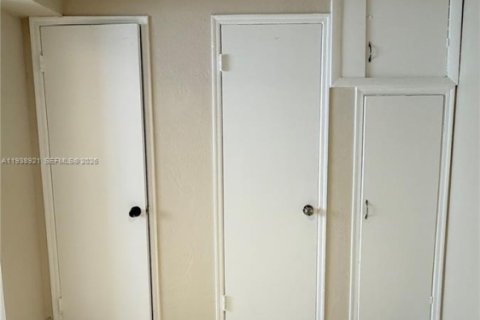 Condominio en alquiler en Miami Beach, Florida, 35.58 m2 № 1997535 - foto 15