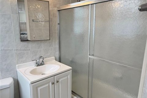 Condominio en alquiler en Miami Beach, Florida, 35.58 m2 № 1997535 - foto 19