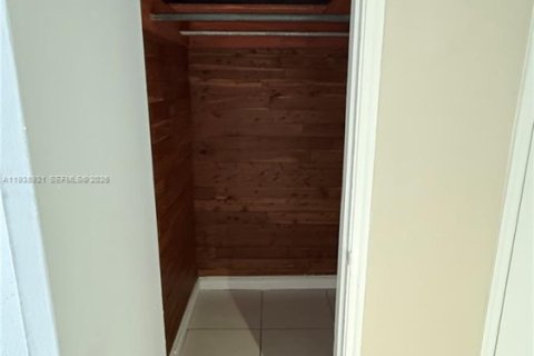 Condominio en alquiler en Miami Beach, Florida, 35.58 m2 № 1997535 - foto 14