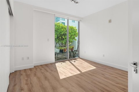 Купить кондоминиум в Майами, Флорида 2 спальни, 114.27м2, № 1926898 - фото 28