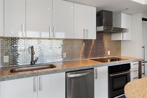 Купить кондоминиум в Майами, Флорида 2 спальни, 114.27м2, № 1926898 - фото 14