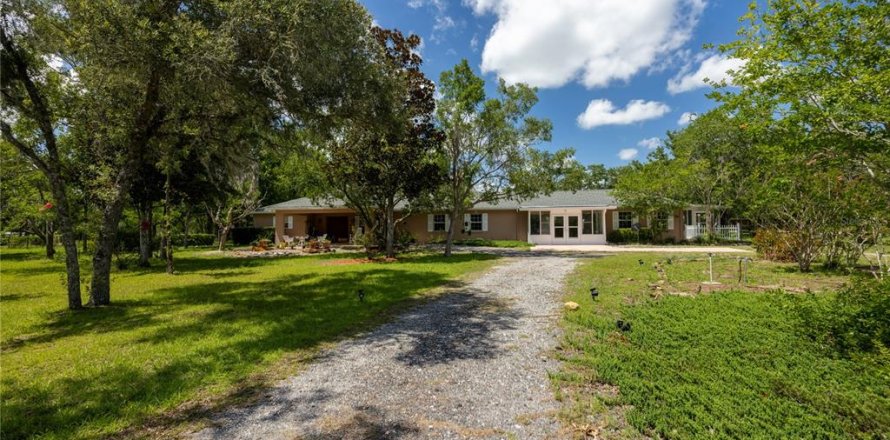 Casa en Morriston, Florida 5 dormitorios, 307.97 m2 № 2230745