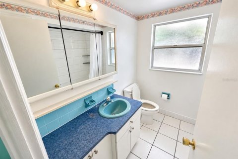 Villa ou maison à louer à Port Richey, Floride: 2 chambres, 101.73 m2 № 2419810 - photo 10
