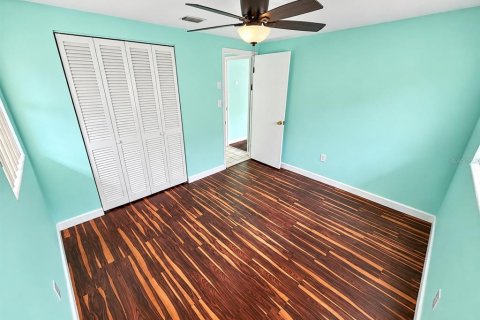 Villa ou maison à louer à Port Richey, Floride: 2 chambres, 101.73 m2 № 2419810 - photo 12