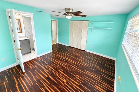 Villa ou maison à louer à Port Richey, Floride: 2 chambres, 101.73 m2 № 2419810 - photo 16