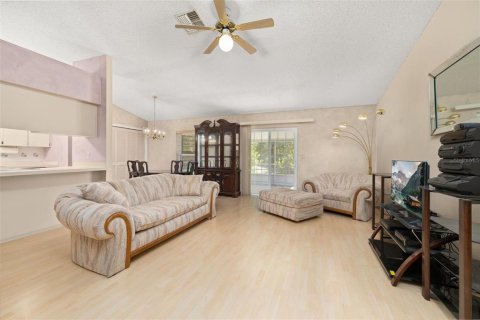 Casa en venta en Kissimmee, Florida, 3 dormitorios, 138.7 m2 № 1893608 - foto 14