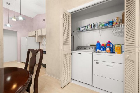 Casa en venta en Kissimmee, Florida, 3 dormitorios, 138.7 m2 № 1893608 - foto 25