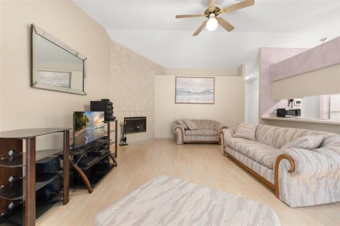 Casa en venta en Kissimmee, Florida, 3 dormitorios, 138.7 m2 № 1893608 - foto 16