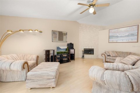 Casa en venta en Kissimmee, Florida, 3 dormitorios, 138.7 m2 № 1893608 - foto 13