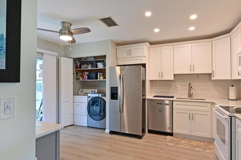 Copropriété à vendre à Bradenton, Floride: 2 chambres, 94.3 m2 № 2150149 - photo 14