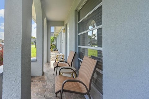 Copropriété à vendre à Bradenton, Floride: 2 chambres, 94.3 m2 № 2150149 - photo 5