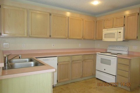 House in Orlando, Florida 4 bedrooms, 228.08 sq.m. № 1778254 - photo 5