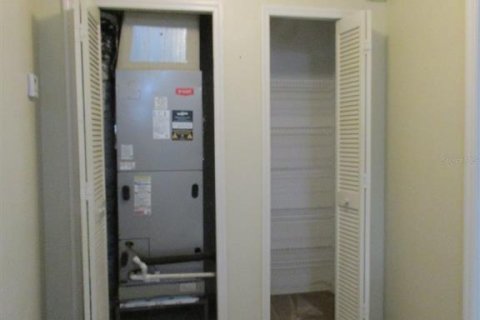 House in Orlando, Florida 4 bedrooms, 228.08 sq.m. № 1778254 - photo 25