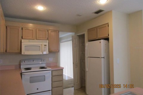 House in Orlando, Florida 4 bedrooms, 228.08 sq.m. № 1778254 - photo 6