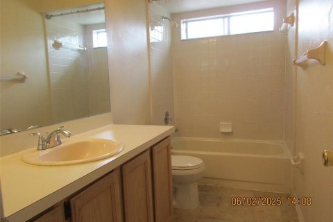 House in Orlando, Florida 4 bedrooms, 228.08 sq.m. № 1778254 - photo 30