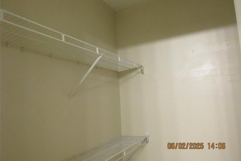 House in Orlando, Florida 4 bedrooms, 228.08 sq.m. № 1778254 - photo 20