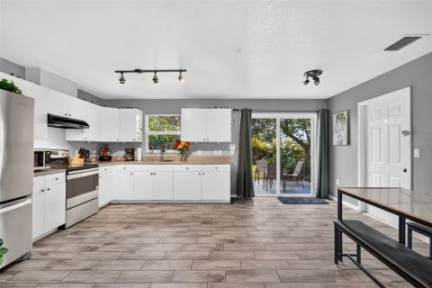 Villa ou maison à vendre à Port Charlotte, Floride: 3 chambres, 103.31 m2 № 2419651 - photo 12