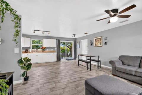 Villa ou maison à vendre à Port Charlotte, Floride: 3 chambres, 103.31 m2 № 2419651 - photo 8