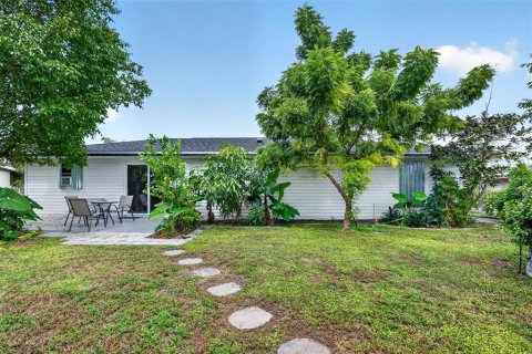 Villa ou maison à vendre à Port Charlotte, Floride: 3 chambres, 103.31 m2 № 2419651 - photo 3