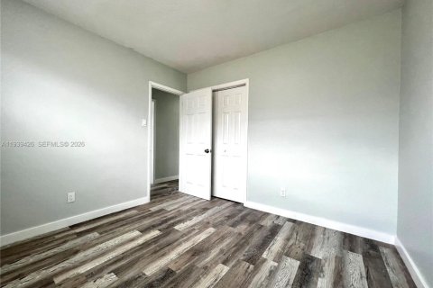 House in Hallandale Beach, Florida 2 bedrooms № 1996974 - photo 16