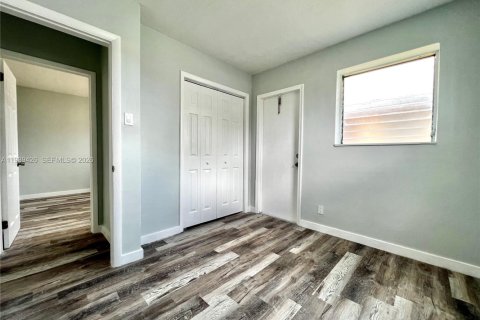 House in Hallandale Beach, Florida 2 bedrooms № 1996974 - photo 13