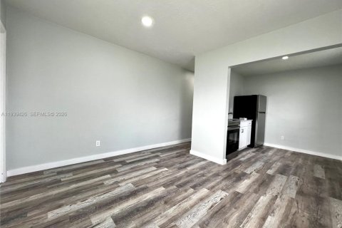 House in Hallandale Beach, Florida 2 bedrooms № 1996974