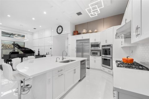 House in Delray Beach, Florida 3 bedrooms, 228.54 sq.m. № 1969682 - photo 7