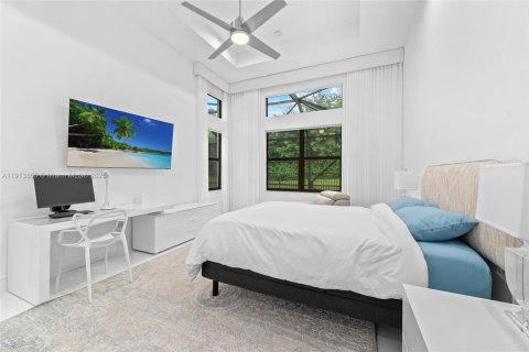 House in Delray Beach, Florida 3 bedrooms, 228.54 sq.m. № 1969682 - photo 18